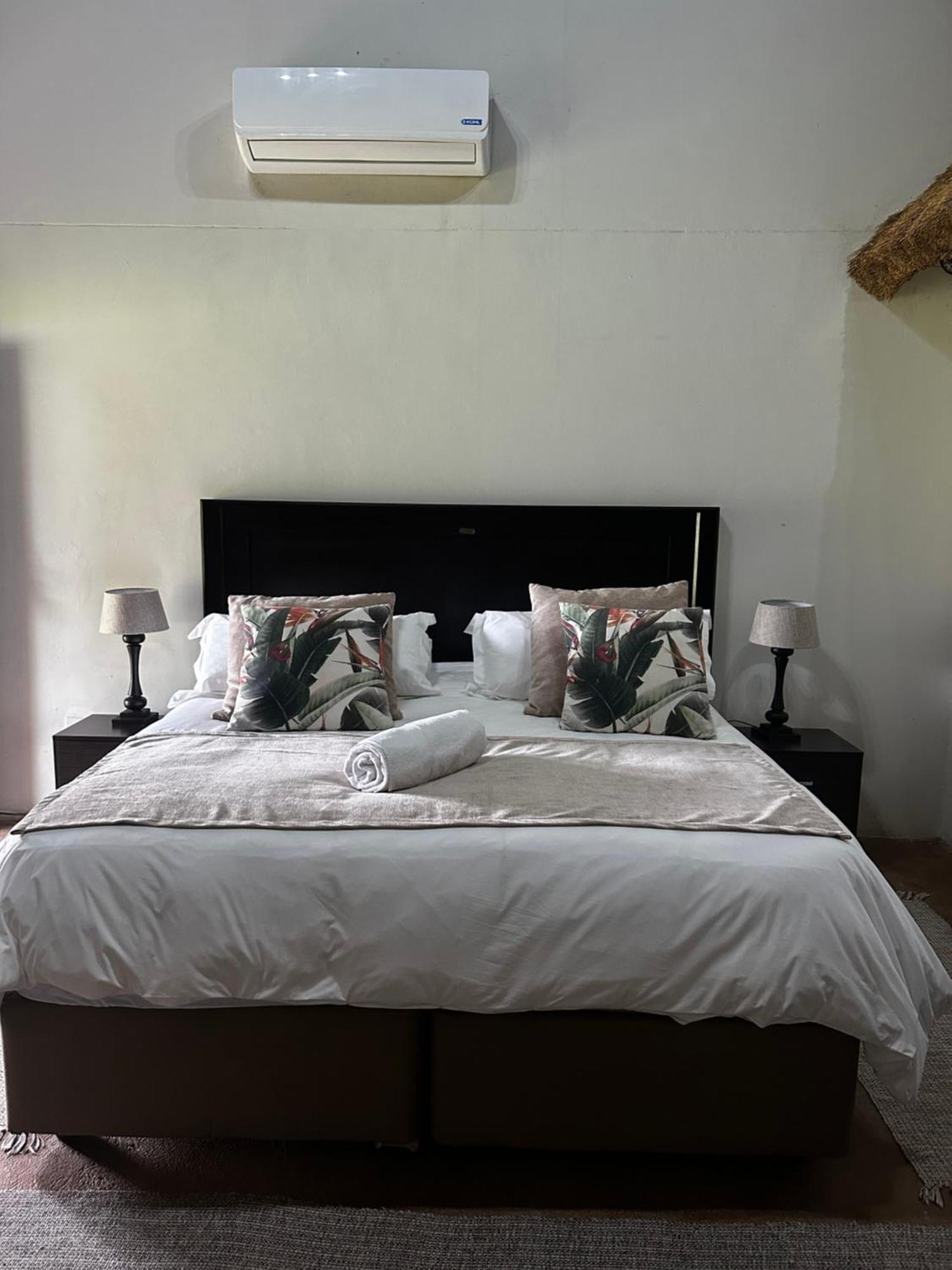 Iphofolo Lodge & Tented Camp Vivo Extérieur photo